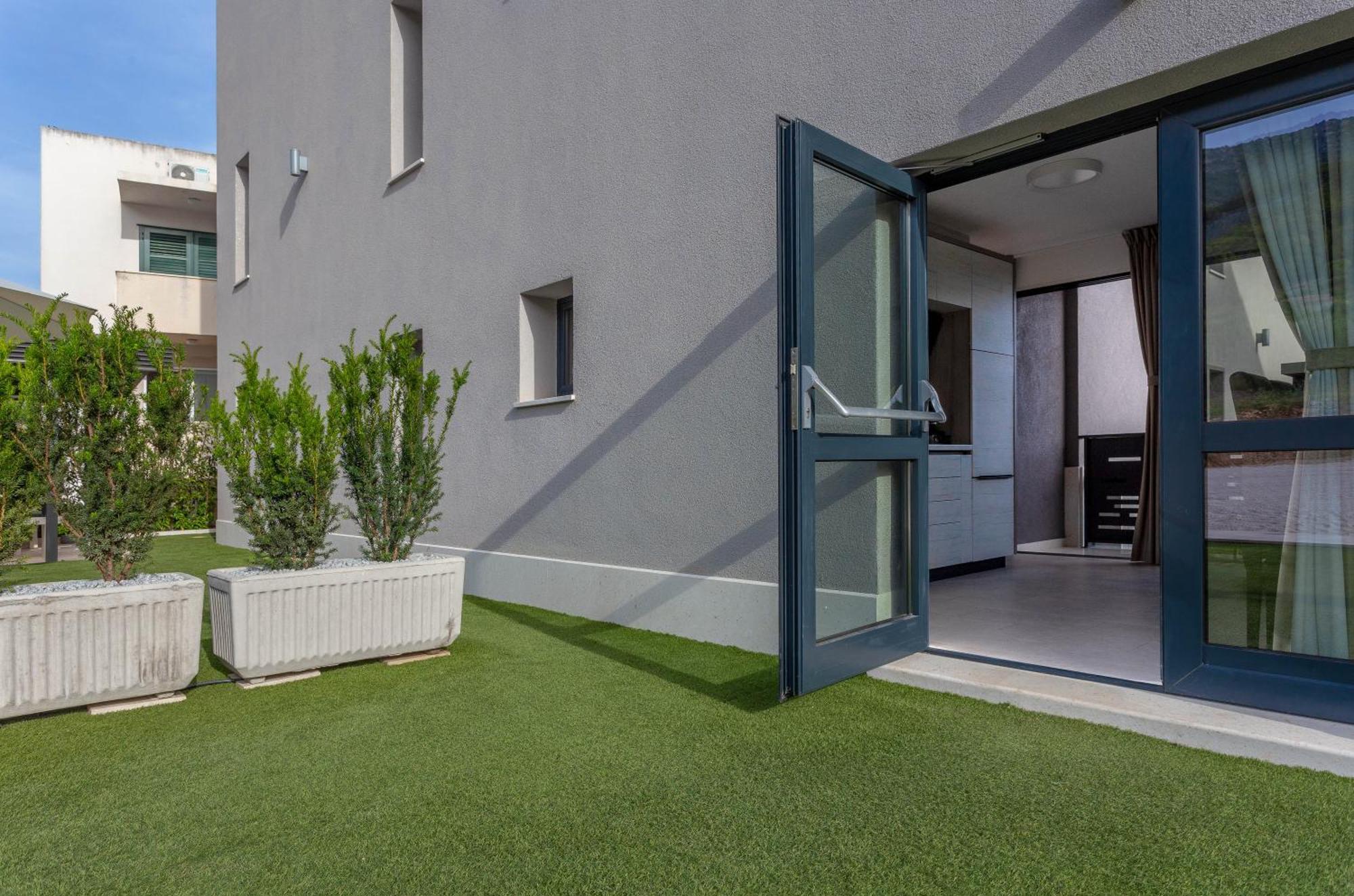 Grey House Daire Bol Dış mekan fotoğraf