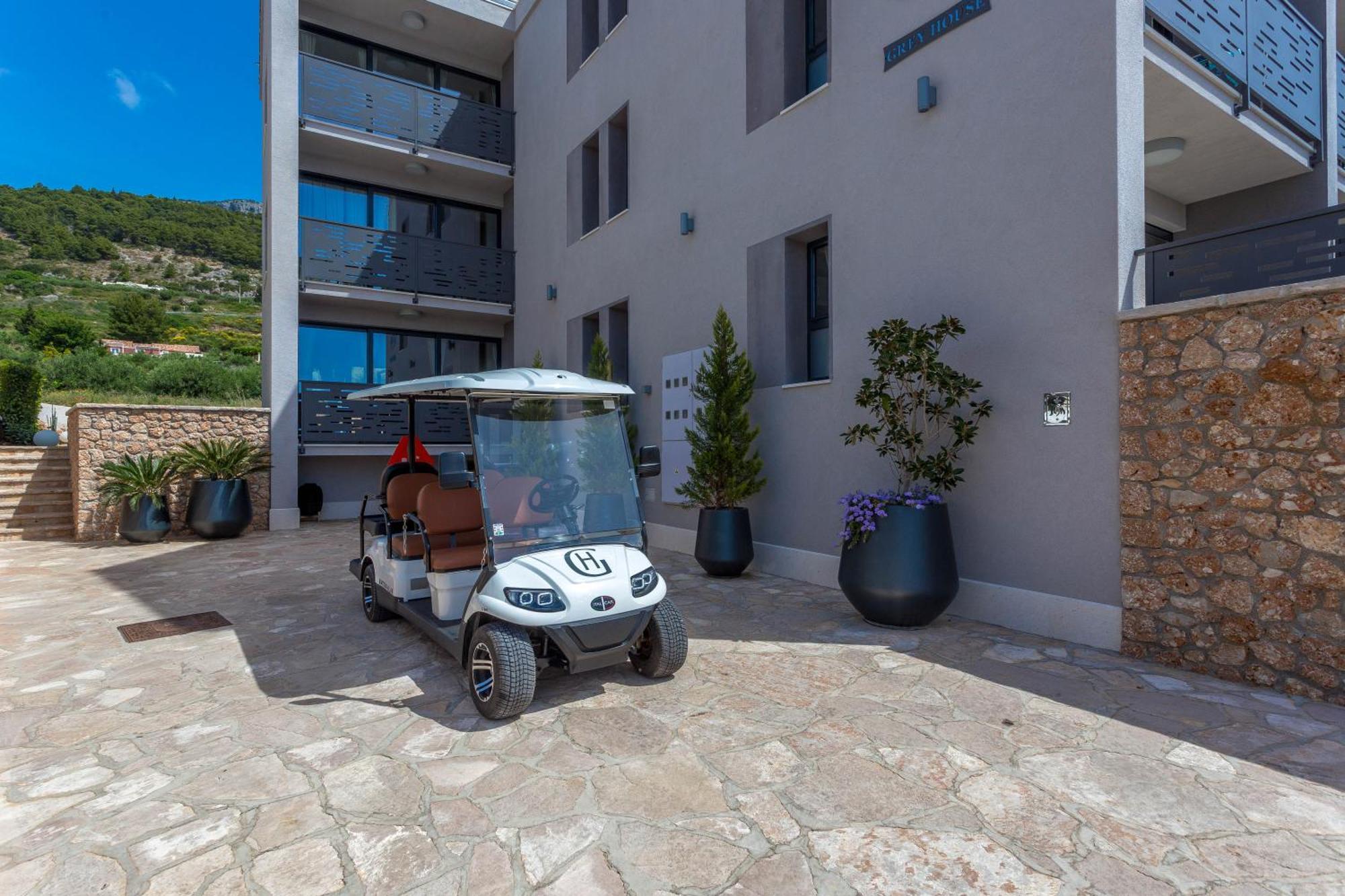 Grey House Daire Bol Dış mekan fotoğraf
